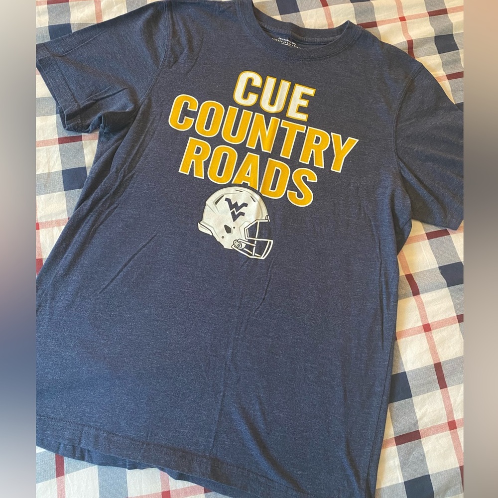 West Virginia University WVU Mountaineers Football - Cue Country Roads - Size M